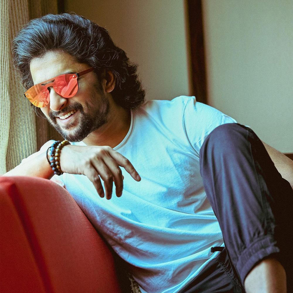 కానీ మెల్లగా మాస్ వైపు టర్న్ అవుతూ.. ఫ్యామిలీ ఆడియన్స్‌కు దూరంగా వెళ్తున్నారు న్యాచురల్ స్టార్. ఈయన సినిమాల్లో రానురాను వయోలెన్స్ మరీ ఎక్కువైపోతుంది. 