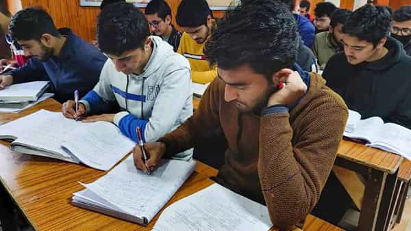Coaching Centres: ఆ విద్యార్థులకు రూ.1.56 కోట్లు రిఫండ్ చేసిన కోచింగ్ సెంటర్లు.. NCH సీరియస్ వార్నింగ్