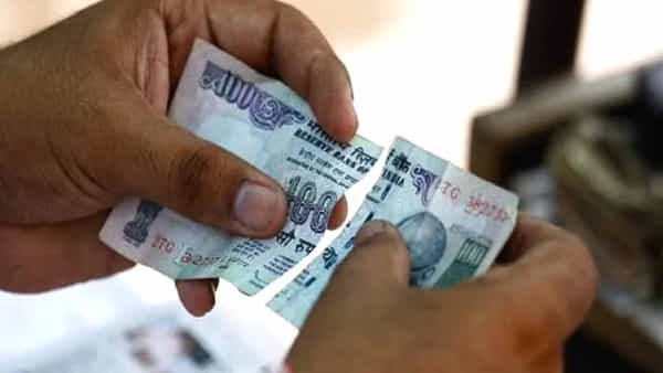 Torn Currency: మీ వద్ద చిరిగిపోయిన నోట్లు ఉన్నాయా..? కొత్త నోట్లను పొందడం ఎలాగంటే..