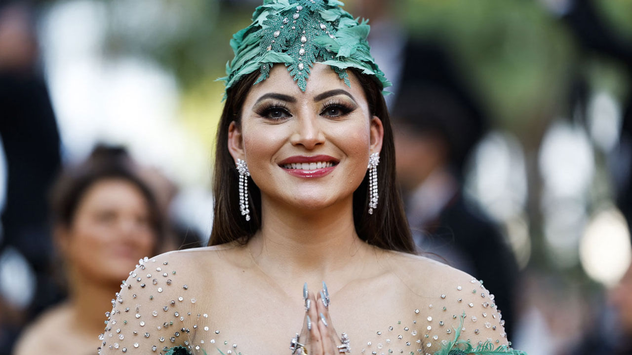 ఇక ఈ క్రికేట్ మ్యాచ్ చూడటానికి టాలీవుడ్ మెగాస్టార్ చిరంజీవి, నారా లోకేష్, సుకుమార్ కూడా దుబాయ్ వెళ్లారు.