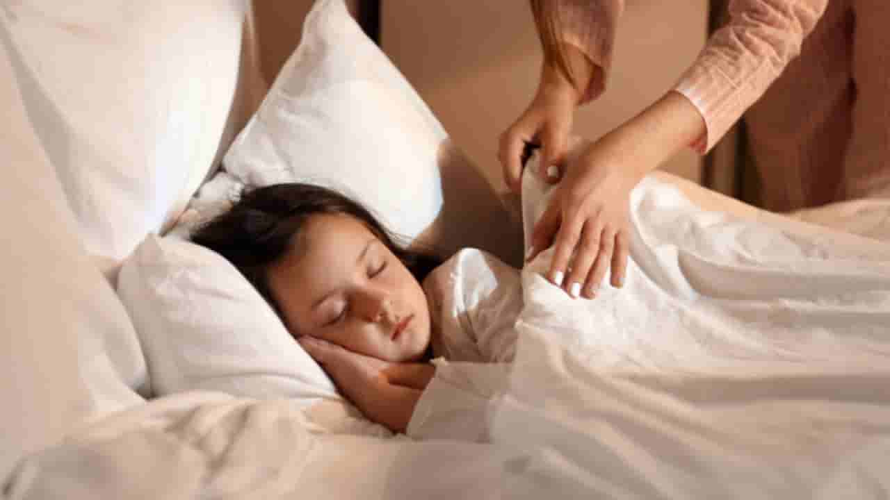 పిల్లలు ఏ వయస్సులో ఒంటరిగా నిద్రపోవాలి...! ఒంటరిగా నిద్రపోవడం వల్ల కలిగే ప్రయోజనాలు ఏంటి..?