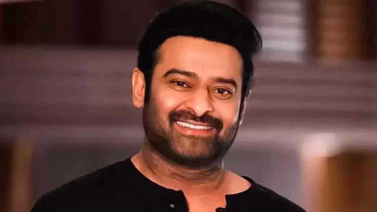 అయితే సినిమా ఎప్పుడు మొదలవుతుంది? ముహూర్తం ఎప్పుడనే విషయాల మీద సందీప్ అప్డేట్ ఇవ్వడం లేదు.. దాంతో ఎవరికి తోచిన విధంగా వారు వీడియో ఎడిట్ చేస్తూ వైరల్ చేసుకుంటున్నారు.