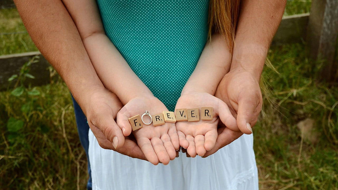 నీ మాటలతో నా గుండెను దోచిన చెలి.. నిన్ను మరువను ఎన్ని జన్మలైనా నా ..ఈ జన్మకు నువ్వే నా మజిలీ... హ్యాపీ ప్రామిస్ డే 