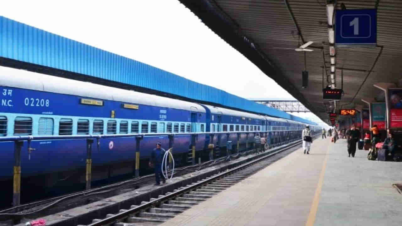 Indian Railways: రైలులో ప్రయాణించే వారికి ఈ 5 సౌకర్యాలు ఉచితం.. అవేంటో తెలుసా?