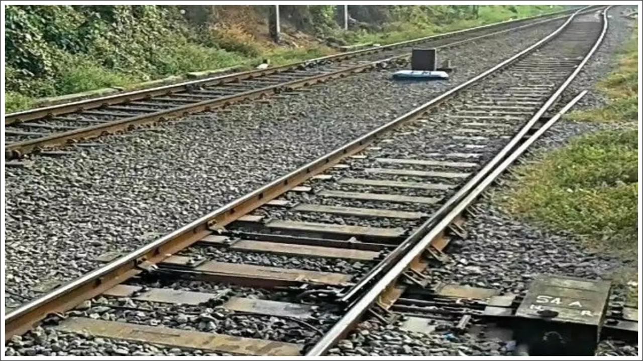 Indian Railways: ఇది మీకు తెలుసా..? రైల్వే ట్రాక్ గురించి ఎన్నో ఆసక్తికర విషయాలు..!