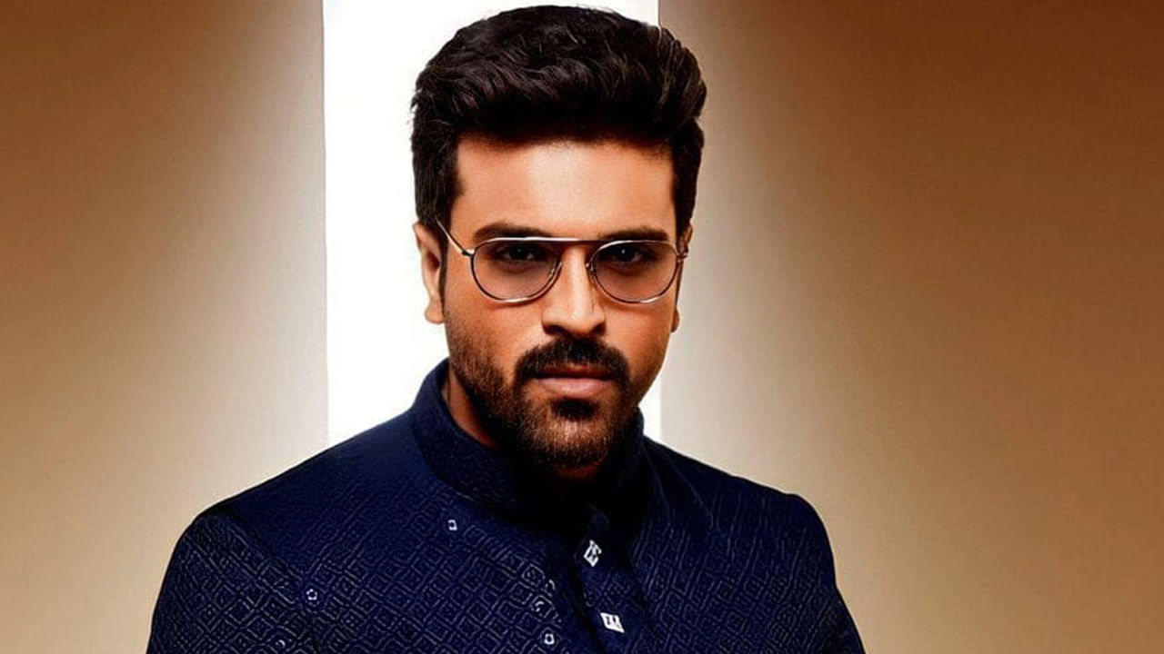  తేజ్ మాత్రమే కాదు.. ఈ మధ్యే రామ్ చరణ్ కూడా ఫ్యాన్స్‌ను కలిసారు. కలవడమే కాదు.. కడుపు నిండా భోజనం పెట్టి పంపారు చరణ్. ప్రస్తుతం బుచ్చిబాబు ఓ సినిమా చేస్తున్నారు చెర్రీ. షూటింగ్ శరవేగంగా జరుగుతుంది.