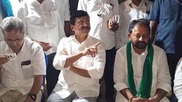 Panchayat Elections: ఈనెల 15లోపు పంచాయతీ ఎన్నికల షెడ్యూల్.. సిద్ధం కావాలన్న మంత్రి పొంగులేటి