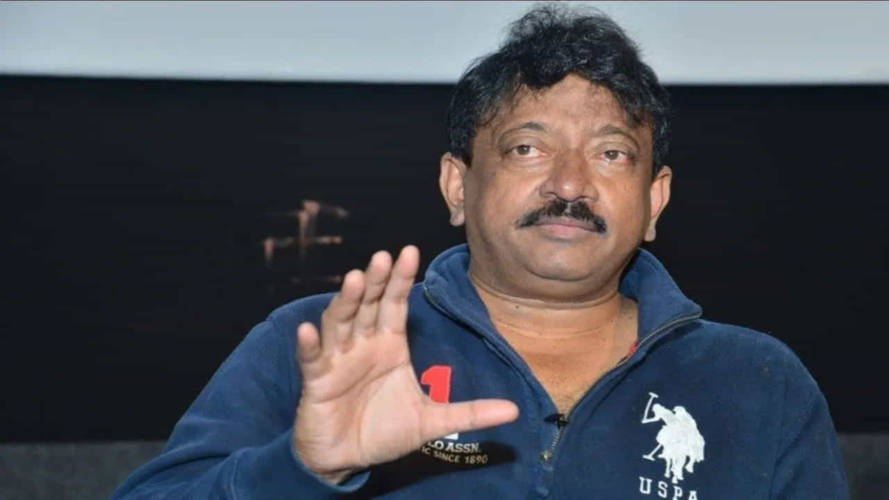 కొన్నేళ్లుగా వర్మ నుంచి ఏ సినిమాలు వస్తున్నాయి.. ఆయనేం చేస్తున్నారనే విషయాలను ఎవరూ పట్టించుకోవట్లేదు. ఆయన డై హార్డ్ ఫ్యాన్స్ కూడా వర్మ పనైపోయిందంటూ ఫిక్సైపోయారు.