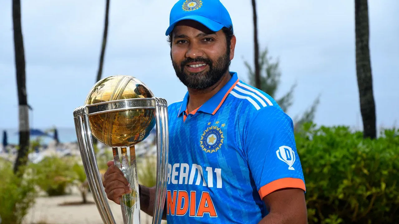 అదే మ్యాచ్లో రోహిత్ శర్మ వన్డే మ్యాచ్లలో 11,000 పరుగులు పూర్తి చేశాడు. ఆ ఘనత సాధించిన రెండో భారత బ్యాట్స్మన్గా నిలిచాడు. ఈ విషయంలో విరాట్ కోహ్లీ అగ్రస్థానంలో ఉన్నాడు. ఈ మ్యాచ్ గురించి చెప్పాలంటే, భారత జట్టు తొలి ఇన్నింగ్స్లో బంగ్లాదేశ్ను 228 పరుగులకు ఆలౌట్ చేసి, 46.3 ఓవర్లలో ఆరు వికెట్లు మిగిలి ఉండగా లక్ష్యాన్ని చేరుకుంది. మహమ్మద్ షమీ 5 వికెట్లు తీసి బంగ్లాదేశ్ ఇన్నింగ్స్ను నాశనం చేయగా, శుభ్మాన్ గిల్ సెంచరీ సాధించి సంచలనం సృష్టించాడు. ఇది అతని ఇన్నింగ్స్లో వరుసగా నాలుగో 50+ స్కోరు.