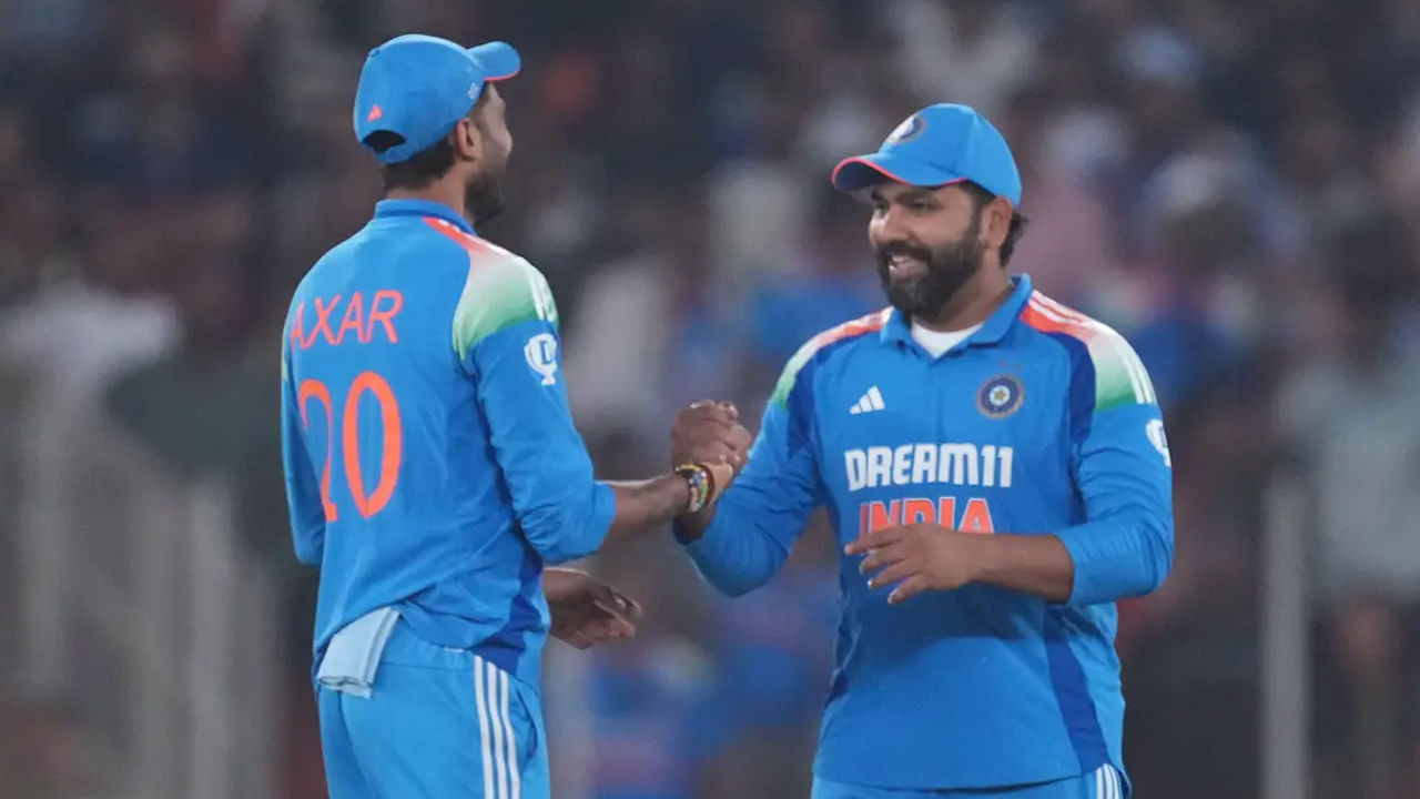 Rohit Sharma: తప్పు సరిదిద్దుకునే పనిలో రోహిత్‌ శర్మ! అక్షర్‌ పటేల్‌కు స్పెషల్‌ బంపర్‌ ఆఫర్‌
