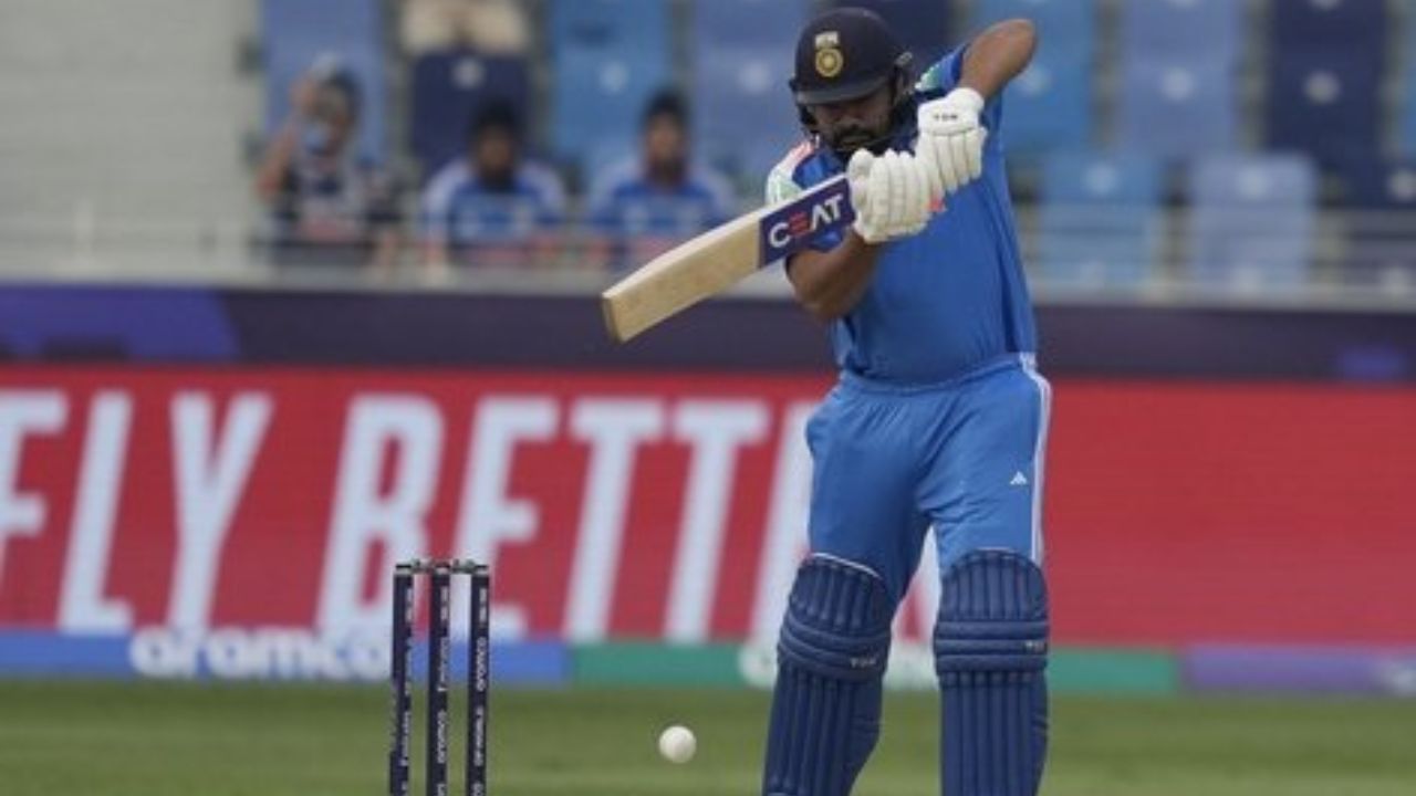 Rohit Sharma: గురువారం దుబాయ్‌లో బంగ్లాదేశ్‌తో జరుగుతోన్న ఛాంపియన్స్ ట్రోఫీ 2025 మ్యాచ్‌లో రోహిత్ శర్మ 11,000 వన్డే ఇంటర్నేషనల్ పరుగులు దాటిన నాల్గవ భారత బ్యాట్స్‌మన్‌గా, అన్ని జట్లలో 10వ ఆటగాడిగా నిలిచాడు.