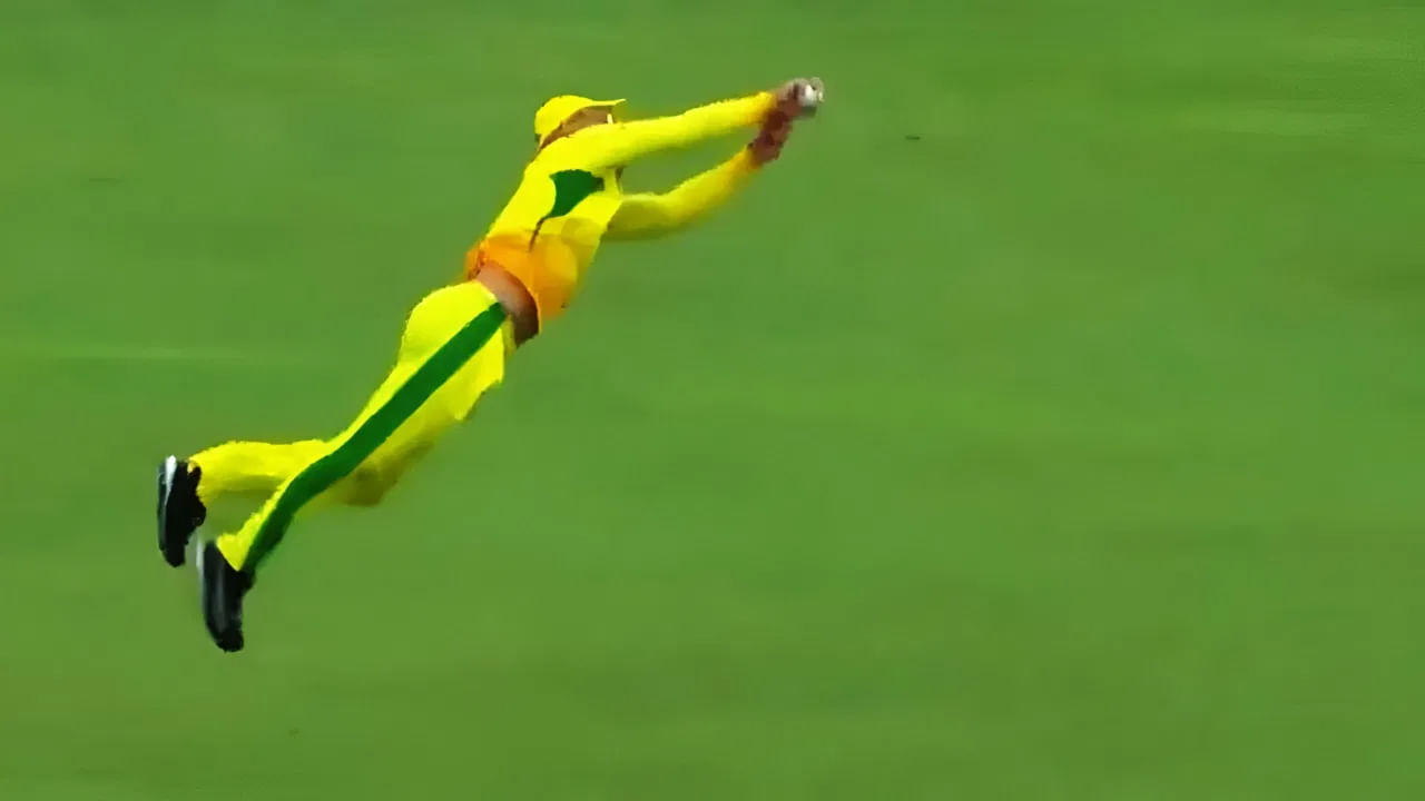 SA20 League: వావ్.. 40 ఏళ్ల వయసులోనూ గాల్లోకి ఎగిరి మైండ్ బ్లోయింగ్ క్యాచ్‌.. వీడియో ఇదిగో