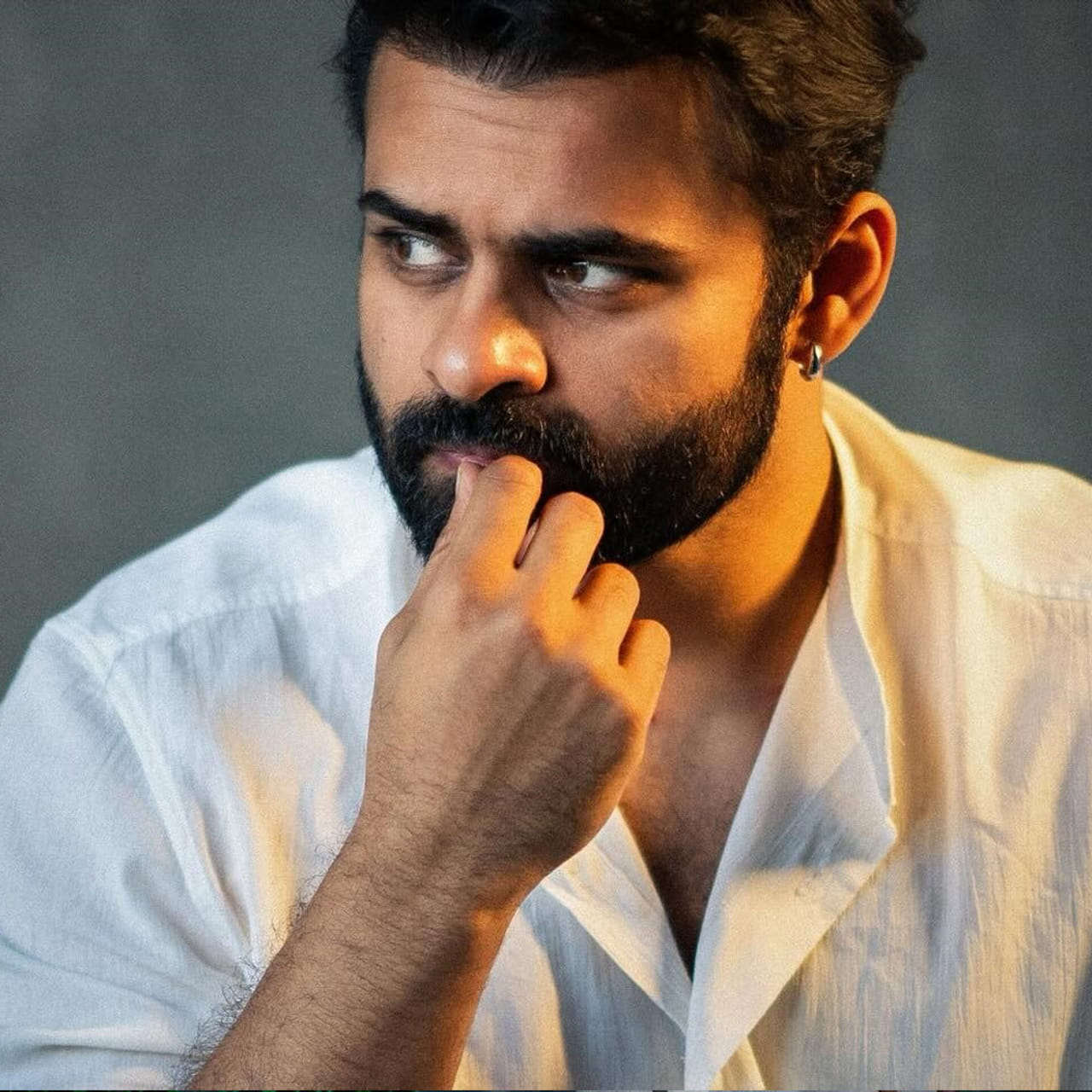 కొన్ని సినిమాలు ఇచ్చిన కాన్ఫిడెన్స్ తో ఎంత దూరమైనా దూకేయాలనిపిస్తుంది. సాయితేజ్‌ కెరీర్‌లో విరూపాక్ష అలాంటి సినిమానే. ఆ మూవీ ఇచ్చిన నమ్మకంతోనే ఇప్పుడు ఆయన సంబరాల ఏటి గట్టు చేస్తున్నారు. 