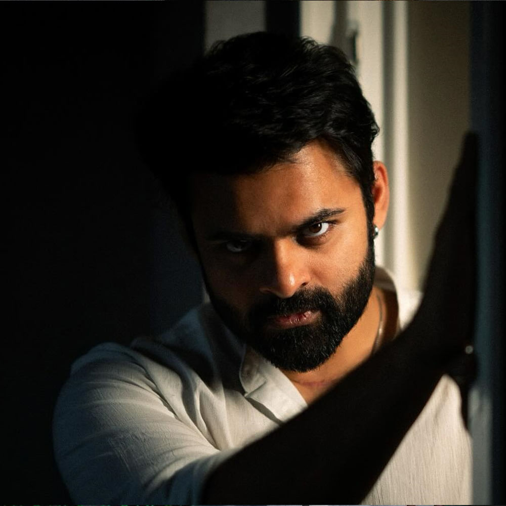 రాయలసీమ బ్యాక్‌డ్రాప్‌లో తెరకెక్కుతున్న ఈ సినిమా మీద మామూలు ఎక్స్ పెక్టేషన్స్ లేవు.. విరూపాక్ష కా బాప్‌ లా ఉంటుందనే ఫీలర్స్ వినిపిస్తున్నాయి మెగా కాంపౌండ్‌లో. 