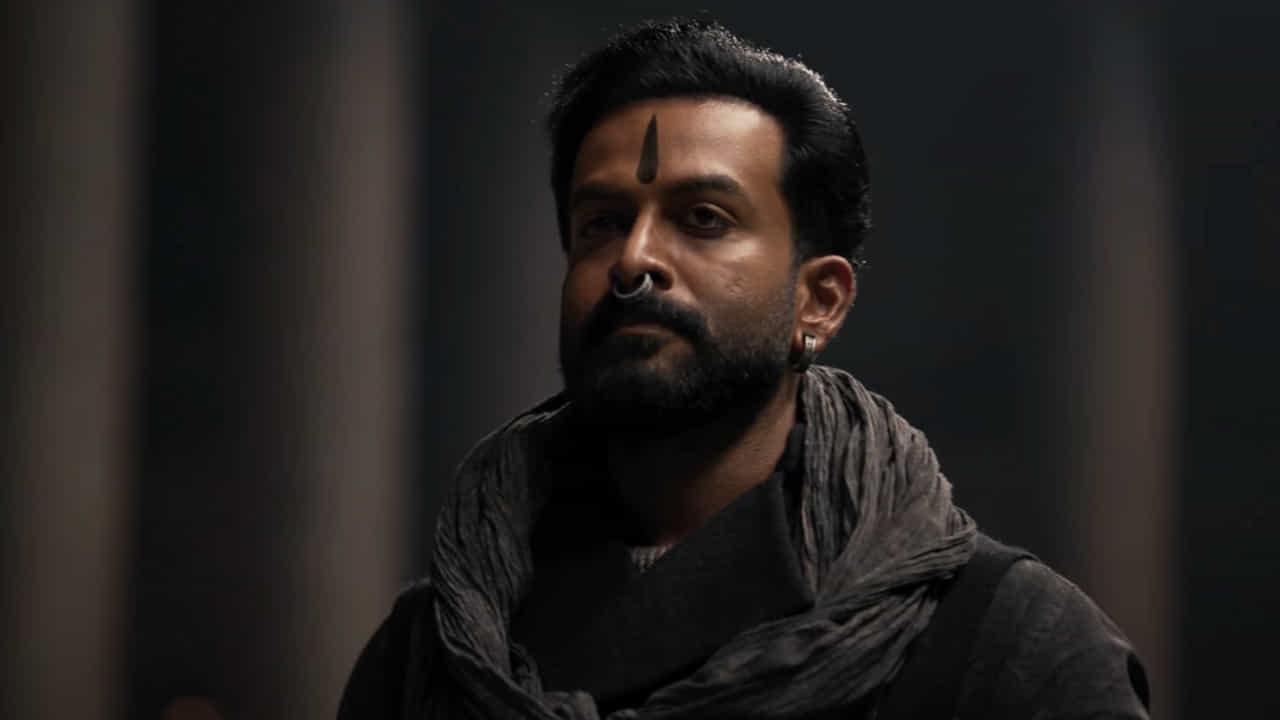 నాకు లాంగ్వేజ్ బేరియర్స్ అసలెప్పుడూ లేవంటున్నారు పృథ్విరాజ్ సుకుమారన్. సలార్తో సీక్వెల్తో పాటు మహేష్ సినిమాలోనూ కీ రోల్ చేస్తున్నారు పృథ్విరాజ్. ఆయన డైరక్ట్ చేసిన ఎల్2 ఎంపురాన్ కూడా తెలుగులో విడుదలవుతోంది.