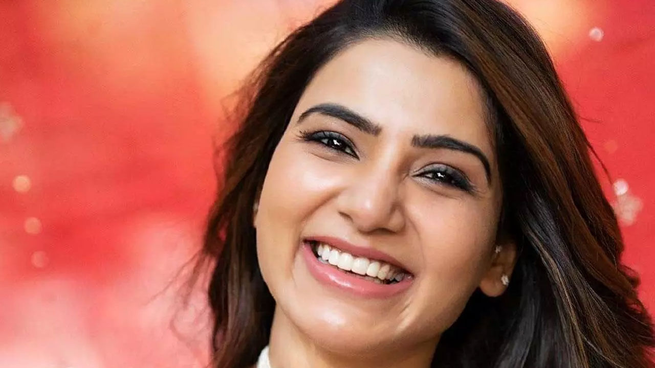 కానీ ఈ బ్యూటీ మాత్రం టాలీవుడ్ లో కాకుండా ఎక్కువ బాలీవుడ్ సినిమాలు, వెబ్ సిరీస్‌లు చేస్తూ ఫుల్ బిజీ అయిపోయింది. అంతే కాకుండా హాలీవుడ్ వైపు కన్నేసి అక్కడ ఆఫర్స్ కోసం సామ్ ట్రై చేస్తున్నట్లు సమాచారం. దీంతో అందరూ సమంత తెలుగు సినిమాలకు పూర్తిగా గుడ్ బై చెప్పింది అనే ఊహాగానాలు మొదలు అయ్యాయి.