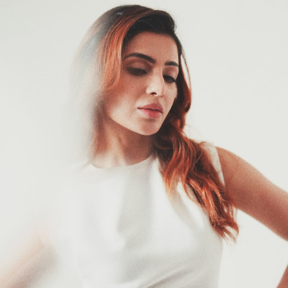 అక్కడ స్టూడెంట్స్తో చాలాసేపు గడిపారు. గతేడాది కూడా ఫిబ్రవరిలోనే సత్యభామ యూనివర్సిటీకి వచ్చారు స్యామ్. అక్కడ విధ్యార్థులతో సినిమా ముచ్చట్లతో పాటు లైఫ్ లెసన్స్ కూడా చెప్పారు ఈ ముద్దుగుమ్మ.