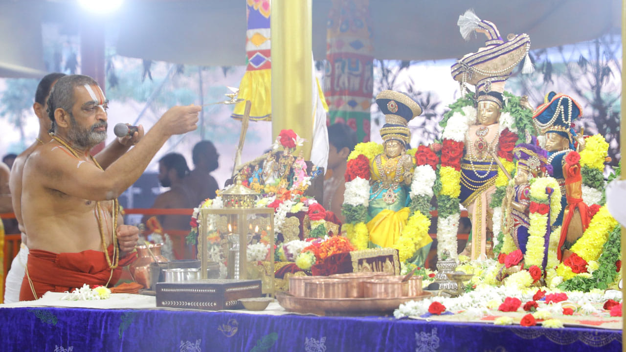 Samatha Kumbh 2025: సమస్యల నుంచి పారిపోవద్దు..  శ్రీ రామానుజ విజ్ఞాన వేదికలో శ్రీ శ్రీ శ్రీ త్రిదండి చిన్న జీయర్ స్వామి