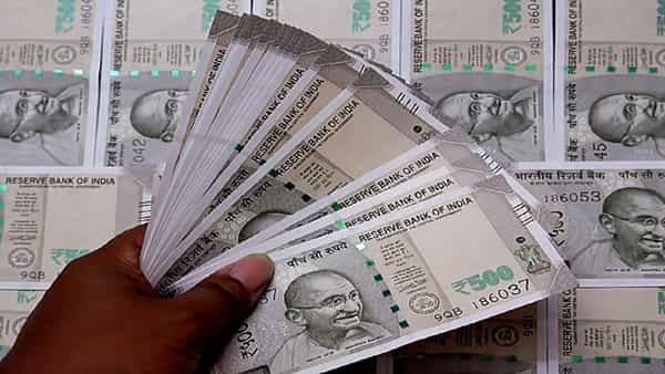 SBI Interest Rates : ఎస్బీఐ రుణగ్రహీతలకు పండగే.. తగ్గిపోనున్న ఈఎంఐలు