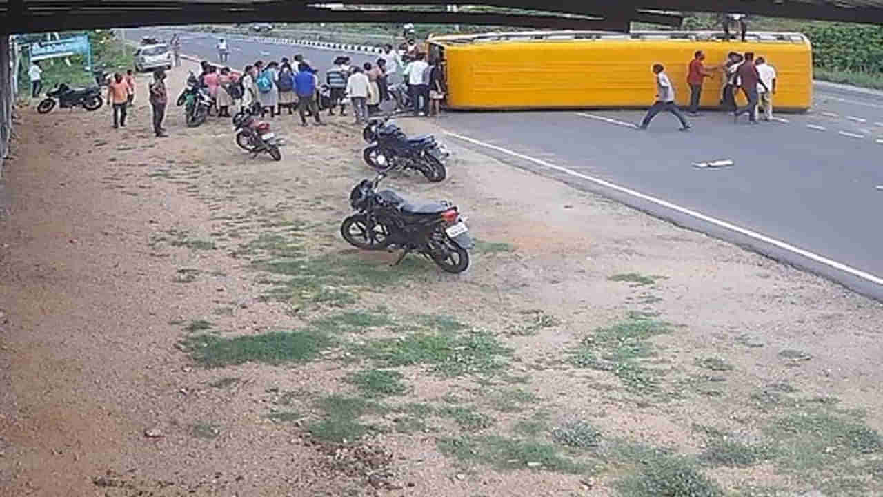 Telangana: బడి బస్సుల మరణమృదంగం.. రోడ్డు ప్రమాదాల్లో పిట్టల్లా నేలరాలుతున్న పసిబిడ్డలు