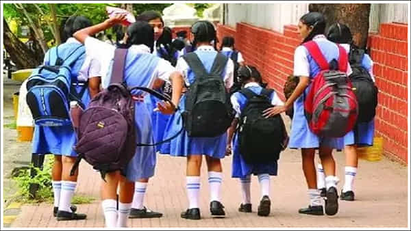 April School Holidays: ఏప్రిల్ నెల పాఠశాలల సెలవులు జాబితా.. ఎన్ని రోజులో తెలుసా..?