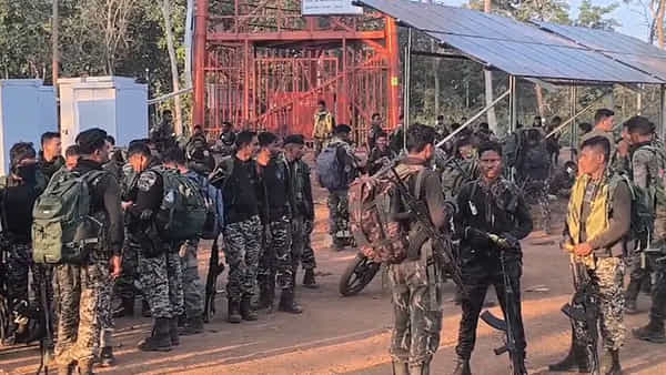Chhattisgarh: ఛత్తీస్గఢ్లో మావోయిస్టులకు మరో ఎదురుదెబ్బ.. ఎన్కౌంటర్లో 8 మంది మృతి