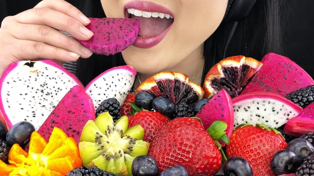 రాత్రిపూట పండ్లు తినడం మంచిదేనా..? వైద్య నిపుణులు ఏం చెబుతున్నారో తెలుసా..?