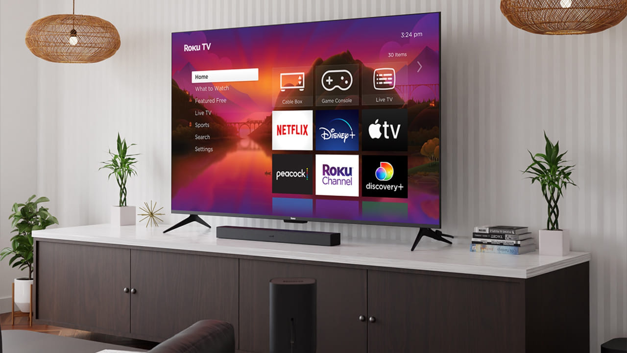 సౌండ్‌ నాణ్యతపై శ్రద్ధ వహించండి: టీవీ సౌండ్ సిస్టమ్ కూడా చాలా ముఖ్యమైనది. స్పీకర్లు బాగా లేకపోతే మీరు ప్రత్యేక సౌండ్‌బార్ లేదా హోమ్ థియేటర్ కొనవలసి ఉంటుంది. అందుకే టీవీ కొనే ముందు దాని సౌండ్ క్వాలిటీని ఖచ్చితంగా చెక్ చేసుకోండి.