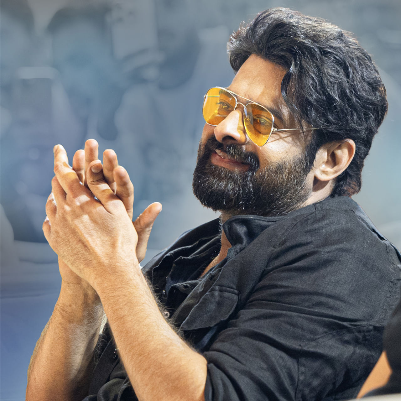 
నా థాట్‌ వేరు... నా సినిమా వేరూ అంటూ చాలా స్పెషల్‌గా రూట్‌ మ్యాప్‌ వేసుకుంటున్నారు కెప్టెన్‌ సందీప్‌ రెడ్డి వంగా. ఎవరెన్ని అన్నా.. ఏం అన్నా.. తాను నమ్మిన విషయాన్ని పక్కాగా అమలు చేసుకుంటున్నారు. ఆ కాన్ఫిడెన్స్ తోనే ప్రభాస్‌కి కూడా కండిషన్స్ అప్లై అంటున్నారట సందీప్‌.