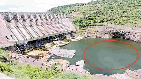 Srisailam Dam: కళకళలాడే నీళ్ల కింద మోగుతున్న డేంజర్ బెల్స్.. ప్రమాదం తప్పదా?