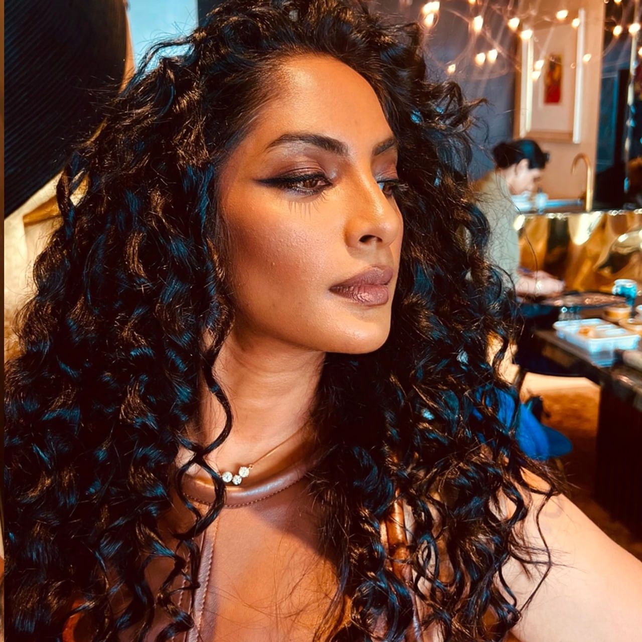 శ్రియ రెడ్డి.. ఈ అమ్మడి పేరు పెద్దగా తెలియక పోవచ్చు కానీ ఆమెను చూస్తే ఇట్టే గుర్తుపట్టేస్తారు.  తెలుగులో అప్పుడప్పుడు సినిమాతో ఎంట్రీ ఇచ్చింది శ్రియ. ఈ సినిమాలో శ్రియ ప్రధాన పాత్రలో కనిపించి మెప్పించింది. 