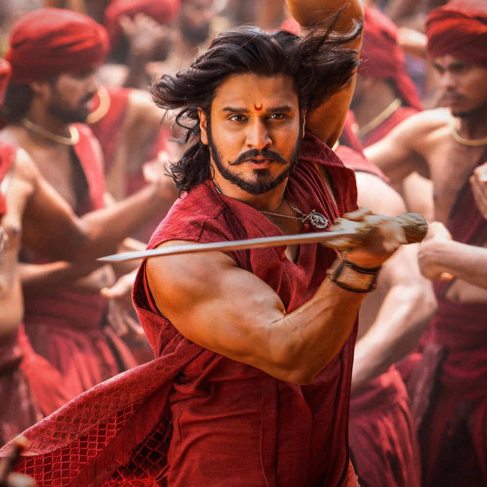 చోళుల నాటి కథతో స్వయంభు రూపొందుతోంది. నిఖిల్‌ హీరోగా నటిస్తున్న  ఈ సినిమా మీద ఎక్స్ పెక్టేషన్స్ భారీగా ఉన్నాయి.  తేజ సజ్జా మిరాయ్‌ లోనూ చారిత్రక అంశాల ప్రస్తావన ఉంది. 