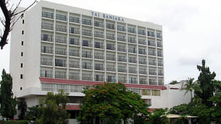 నడిరోడ్డుపైనే డాక్టర్‌పై హత్యాయత్నం! ఇనుపరాడ్లతో దాడి.. వరంగల్‌లో దారుణ ఘటన