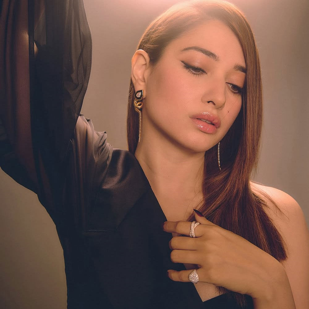 తాను సినిమాల్లోకి రావడానికి తన క్లాస్ టీచర్ కారణమని చెప్పుకొచ్చింది. తన మొదటి సినిమా ప్రారంభించడానికి తన గురువుగారు సహకరించారని తెలిపింది. తమన్నా 2006లో ‘కడి’ సినిమాతో తమిళంలో హీరోయిన్‌గా అడుగుపెట్టింది.  రవికృష్ణ, నటి ఇలియానా కూడా ఈ చిత్రంలో నటించారు.