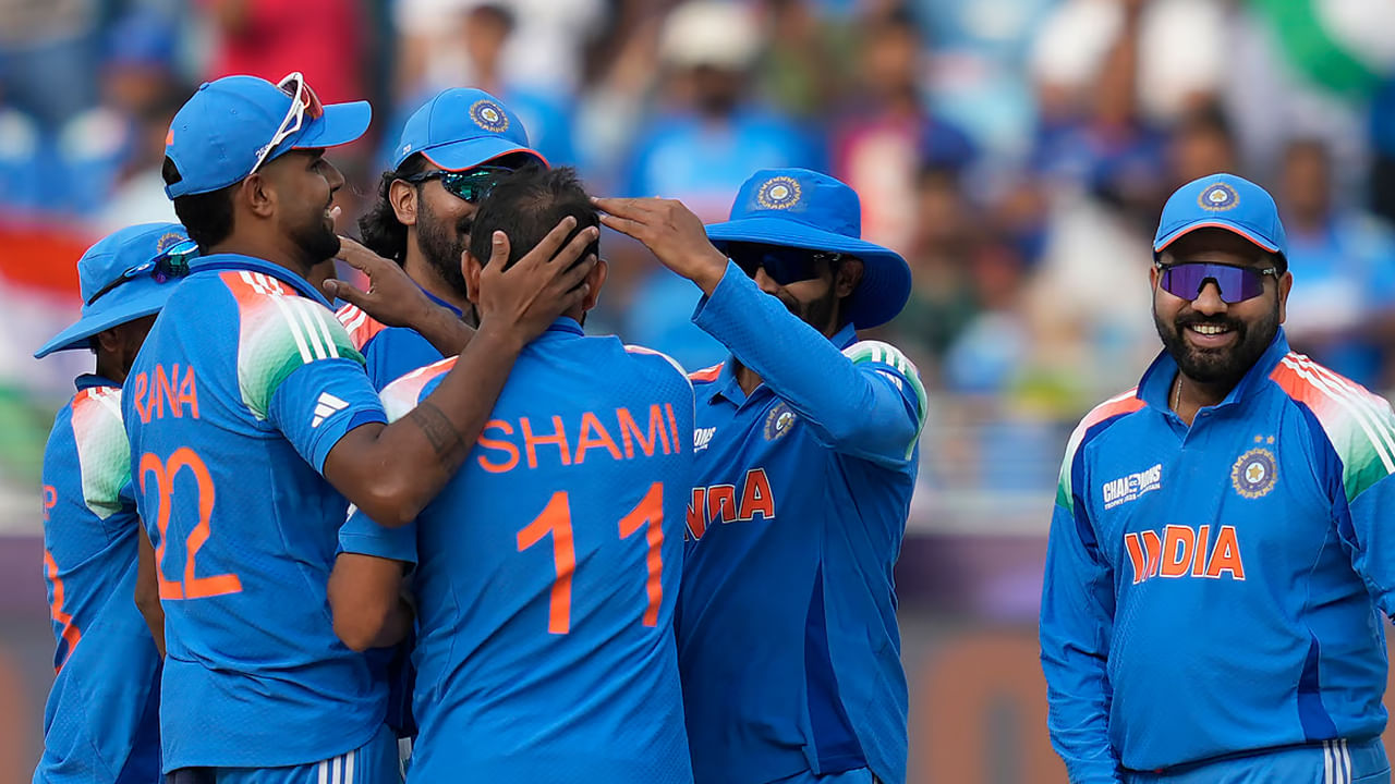 ప్రస్తుతం, భారత జట్టు పాయింట్ల పట్టికలో న్యూజిలాండ్ తర్వాత రెండవ స్థానంలో ఉంది. గ్రూప్ దశలో టీమిండియా చివరి మ్యాచ్ మార్చి 2న న్యూజిలాండ్‌తో జరుగుతుంది. ఆ మ్యాచ్‌లో భారత్ గెలిస్తే పాయింట్ల పట్టికలో అగ్రస్థానంలో ఉంటుంది. కానీ, ఆ పరిస్థితిలో కూడా, దాని సెమీ-ఫైనల్ మ్యాచ్ తేదీ మారదు. మార్చి 4న భారత్ సెమీఫైనల్ ఆడుతుంది.