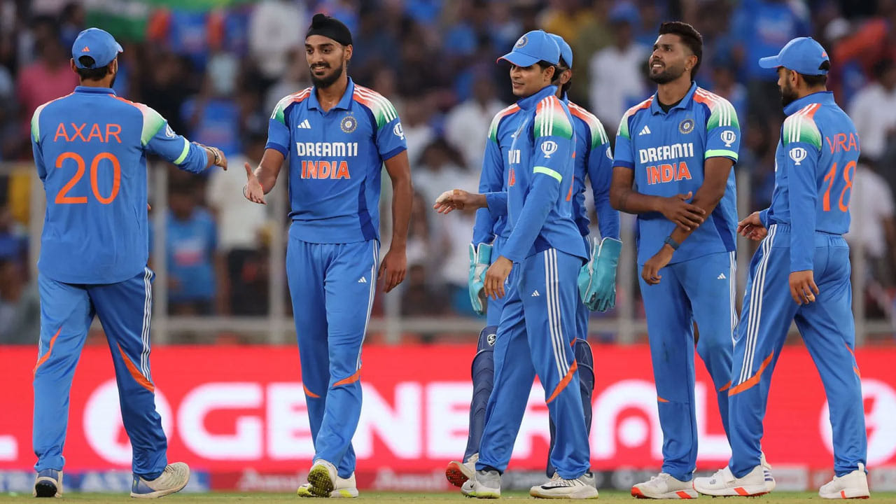 ఛాంపియన్స్ ట్రోఫీలో రెండవ సెమీ-ఫైనల్ మార్చి 5న జరుగుతుంది. దీనిలో న్యూజిలాండ్ గ్రూప్ బి పాయింట్ల పట్టికలో అగ్రస్థానంలో ఉన్న జట్టుతో తలపడుతుంది. ఈ మ్యాచ్ లాహోర్‌లోని గడాఫీ స్టేడియంలో జరుగుతుంది.