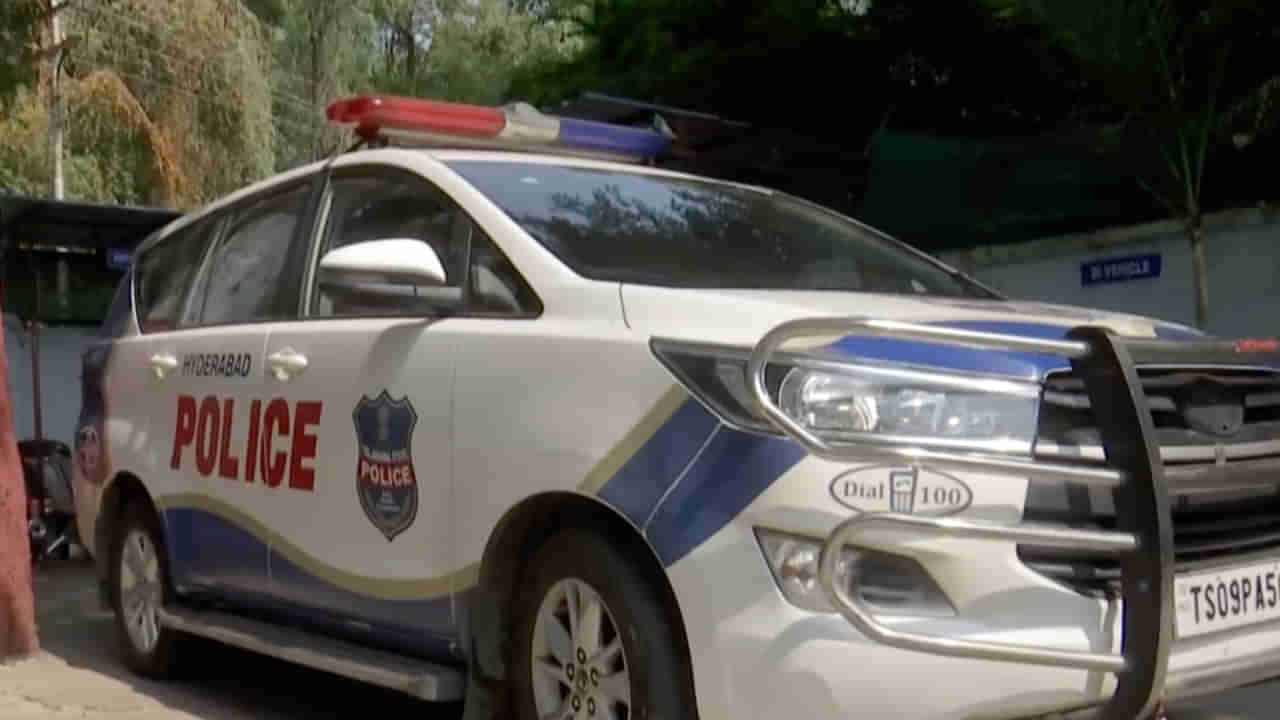 మీరేం పోలీసులు అయ్యా.. దొంగను పట్టిస్తే.. వదిలి వెళ్లిపోయారు.. ఖాకీల నిర్లక్ష్యంపై కార్మికుల ఆవేదన