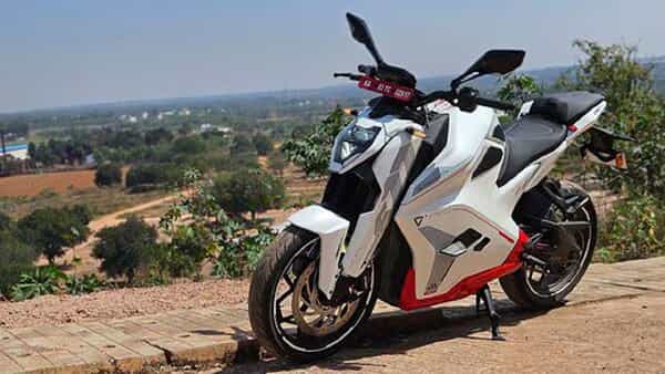 Ultraviolette bike: సింగిల్ చార్జింగ్ తో 323 కిలోమీటర్ల రేంజ్.. అదరగొడుతున్న ఎలక్ట్రిక్ బైక్