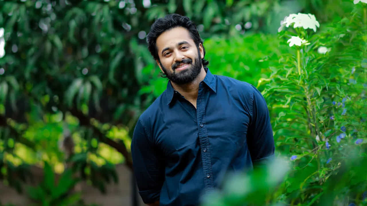 మలయాళ హీరో ఉన్ని ముకుందన్ కూడా అడపాదడపా తెలుగు సినిమాలు చేస్తూనే ఉన్నారు. మమ్ముట్టి, మోహన్లాల్, జయరామ్ ఎప్పుడూ మనవారైపోయారు. లేటెస్ట్ గా దేవ్ మోహన్ కూడా టాలీవుడ్తో అనుబంధం పెంచుకుంటున్నారు. శాకుంతలంలో నటించిన దేవ్ మోహన్, ఇప్పుడు సతీలీలావతిలో లావణ్య త్రిపాఠితో జోడీ కడుతున్నారు.