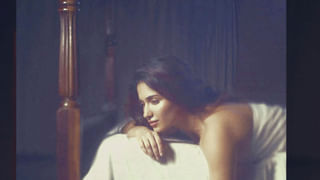 పెళ్లిలో  స్పెషల్ అట్రాక్షన్ .. చీరలో ఆలియా అందాల హొయలు