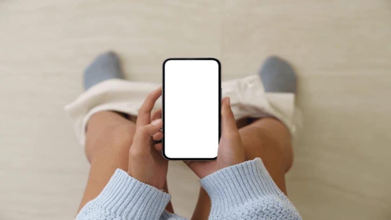 బాత్రూంలో ఫోన్ వాడుతున్నారా.. ఈ భయంకర వ్యాధి లక్షణాలు మీకున్నాయా?