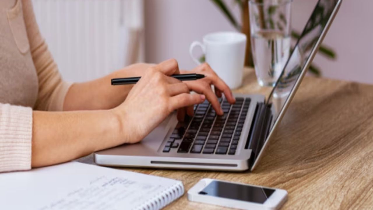 జాబ్ ప్రమోషన్ కోసం ఎదురు చూస్తున్నారా..? అయితే ఇలా చేసి చూడండి..!