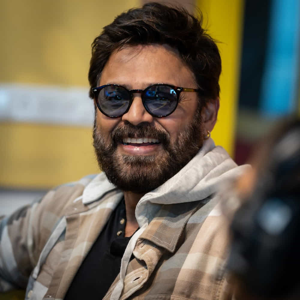 
గతేడాది వెంకీ ఫోకస్ అంతా సంక్రాంతికి వస్తున్నాంపైనే పెట్టారు. ఇది పూర్తయ్యాకే నెక్ట్స్ సినిమాపై దృష్టి పెట్టాలని ఫిక్సయ్యారు వెంకటేష్. ఆ మధ్య నెక్ట్స్ ఏంటి అని అడిగితే.. చూద్దాం మెల్లగా.. కంగారేం లేదుగా అన్నారు ఈ సీనియర్ హీరో. 