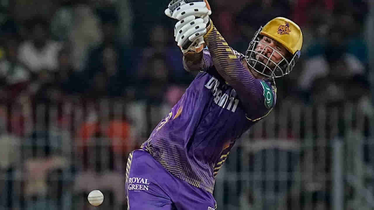 ఏం తాగి కొట్టావ్ అన్నా.! 61 బంతుల్లో డబుల్ సెంచరీ.. 26 సిక్సర్లతో ఊచకోత మాములుగా లేదుగా