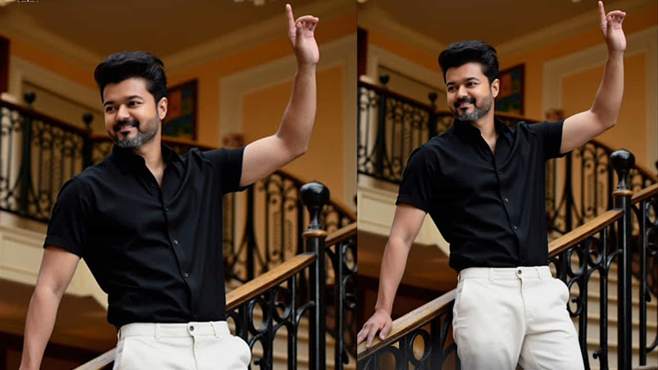 విజయ్ పొలిటికల్ ఇమేజ్ దృష్టిలో పెట్టుకుని ఈ కథ సిద్ధం చేసారు వినోద్. మరి నిజంగానే ఇది భగవంత్ కేసరి రీమేకా కాదా అని తేలాలంటే ఇంకొంత కంటెంట్ వచ్చే వరకు వేచి చూడాల్సిందే.