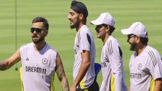 Video: రోహిత్ ఆటోగ్రాఫ్ కోసం వచ్చిన బుడ్డోడిని స్పైడీ ఏం చేశాడో తెలుసా..? చక్కర్లు కొడుతున్న వీడియో