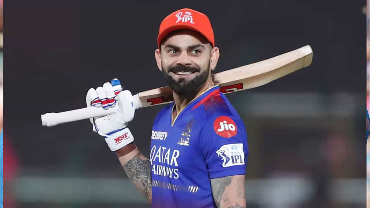 విరాట్ కోహ్లీ 143 మ్యాచ్‌ల్లో ఆర్‌సీబీకి నాయకత్వం వహించాడు. వాటిలో 66 విజయాలు సాధించాడు. అలాగే, కింగ్ కోహ్లీ నాయకత్వంలో, RCB 2016లో ఫైనల్‌కు చేరుకుంది. 3 సార్లు ప్లేఆఫ్స్‌లో ఆడింది. అందువల్ల, రాయల్ ఛాలెంజర్స్ బెంగళూరు ఫ్రాంచైజీ కింగ్ కోహ్లీకి మళ్ళీ కెప్టెన్సీని ఇస్తుందనడంలో ఎటువంటి సందేహం లేదు.