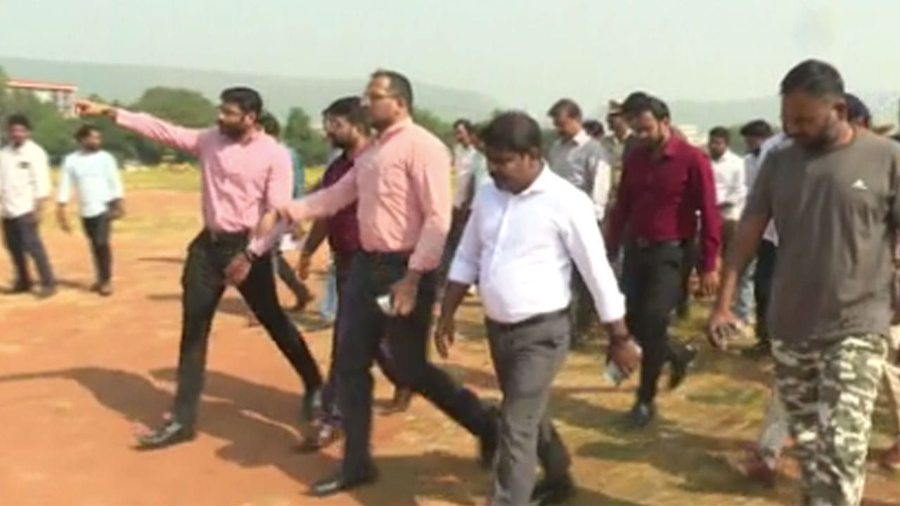 Andhra Pradesh: వదిలిపెట్టేదేలే.. మళ్లీ తెరపైకి రెవెన్యూ రికార్డుల ట్యాంపరింగ్.. ఏడుగురు అధికారులకు నోటీసులు..