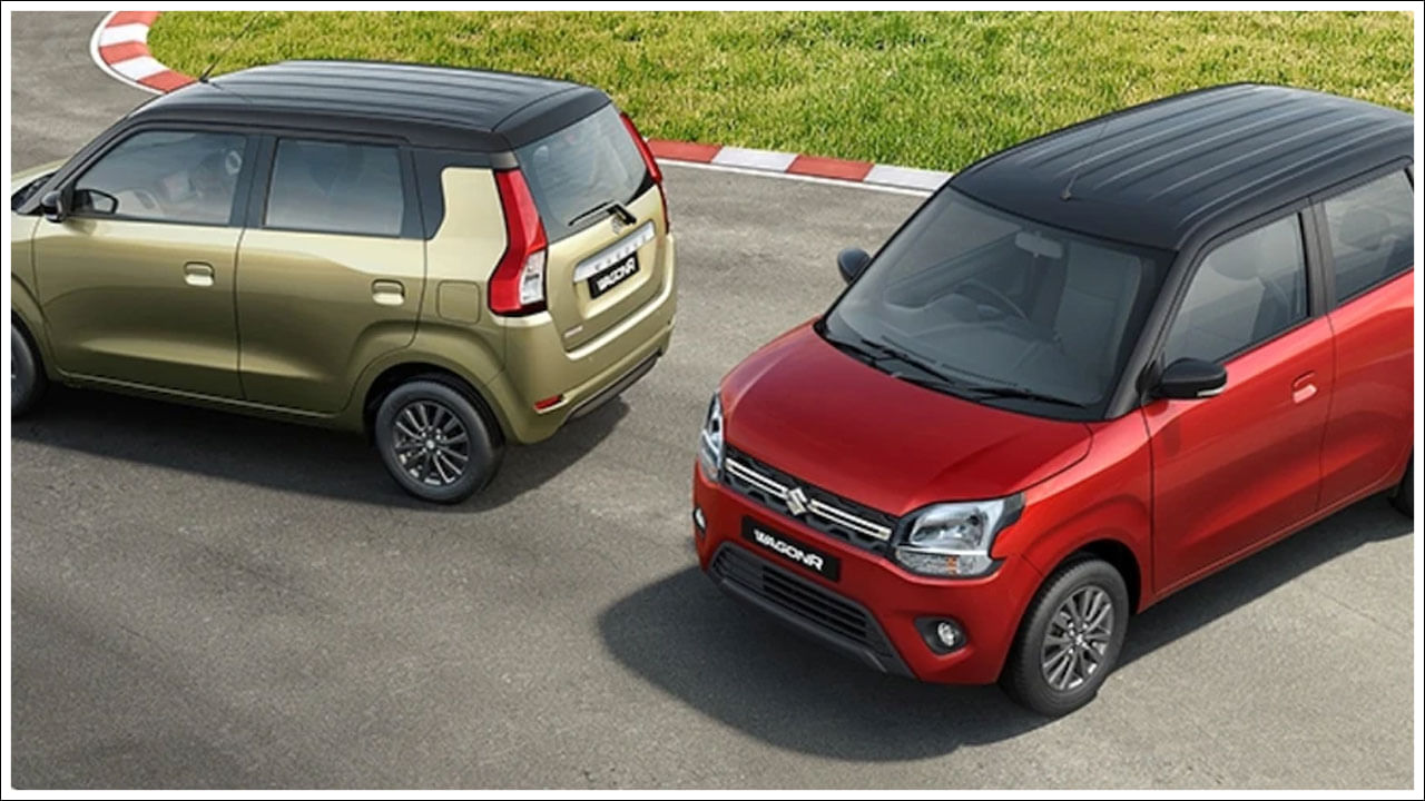 జనవరి 2025లో మారుతి కంపెనీ అత్యధికంగా అమ్ముడైన టాప్ 5 కార్లు: మారుతి సుజుకికి చెందిన వ్యాగన్ఆర్ 24,078 యూనిట్ల రికార్డు అమ్మకాలతో బెస్ట్ సెల్లింగ్ కార్ల జాబితాలో అగ్రస్థానంలో నిలిచింది. ఇది సంవత్సరానికి ఒక శాతం పెరుగుదల. ఇది 36 శాతం వృద్ధిని నమోదు చేసింది. ఈ కారు అద్భుతమైన మైలేజ్, CNG ఎంపిక కారణంగా గత జనవరిలో ఇది వినియోగదారుల మొదటి ఆప్షన్‌. 19,965 మంది కస్టమర్లు కొనుగోలు చేసిన బాలెనో రెండవ స్థానంలో ఉంది. ప్రీమియం హ్యాచ్‌బ్యాక్ విభాగంలో బాలెనో నంబర్ 1 స్థానంలో ఉంది.