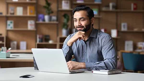 White Collar Jobs: కొత్త ఏడాదిలో వైట్ కాలర్ జాబ్స్ దూకుడు.. ఆ 3 రంగాల్లో ఫుల్ డిమాండ్!